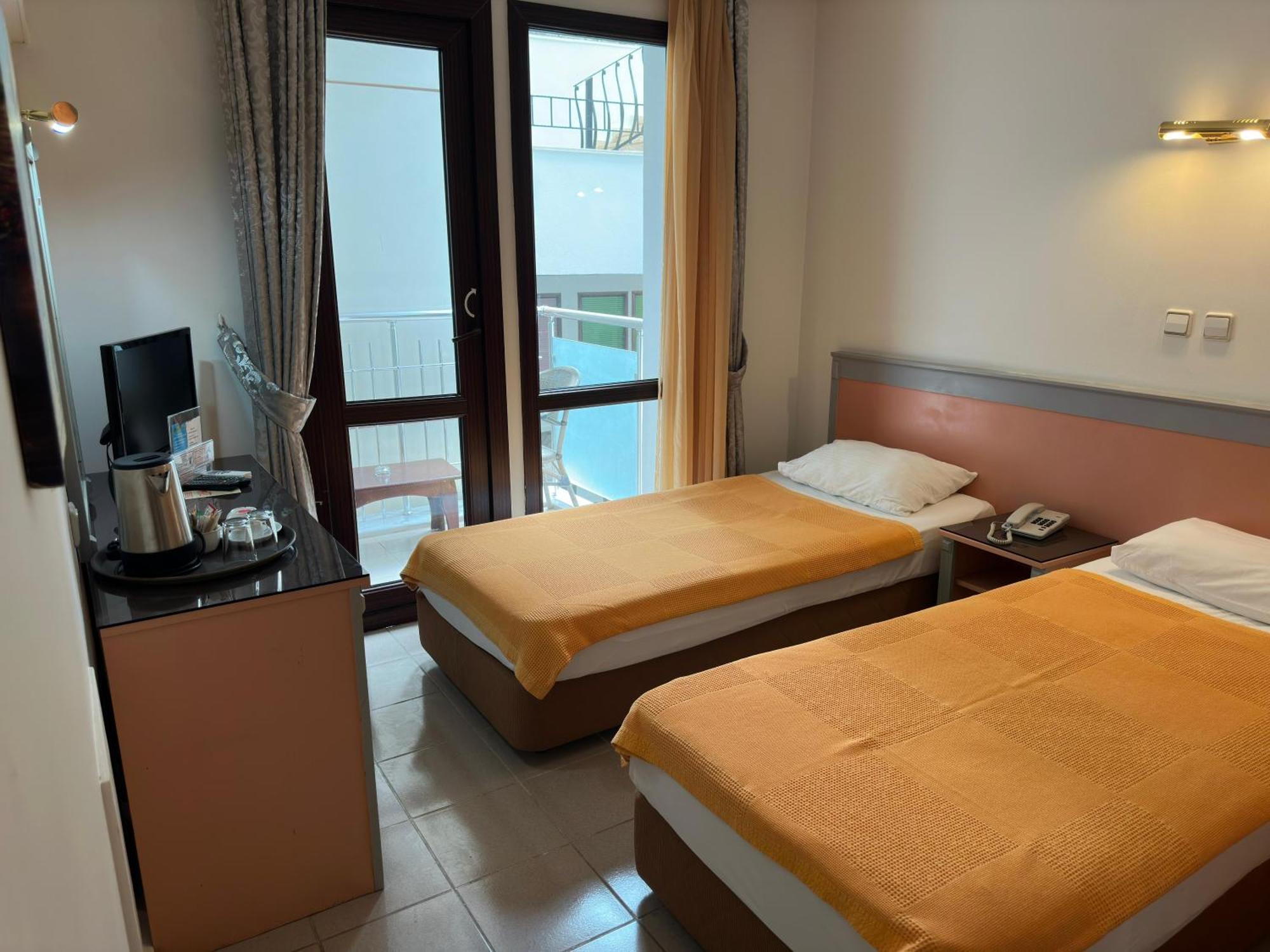 Ata Park Otel 4*